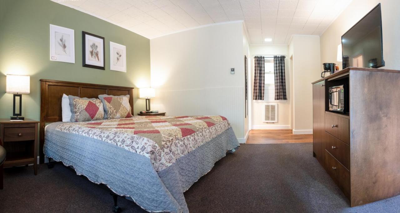 Acadia Pines Motel Бар Харбор Экстерьер фото